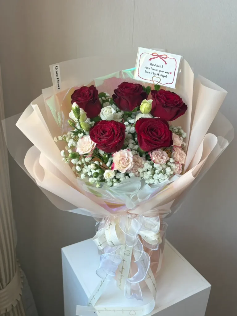 ช่อดอกกุหลาบชมพูโอรส Peach Pink Bouquet