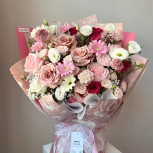 ช่อดอกไม้สด Hug Me Pink - Image 1