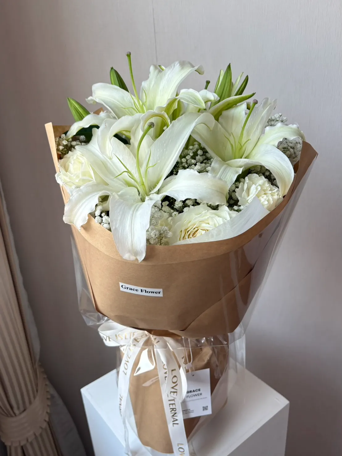 ช่อดอกลิลลี่สด White Lily Timeless