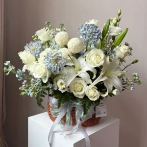 ตระกร้าดอกไม้สด Aqua Serenity - Image 1