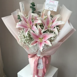 ช่อลิลลี่สดชมพู Cupid's Touch - Image 2