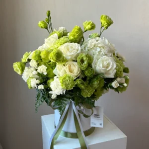 กล่องดอกไม้สด Greenery Symphony - Image 1