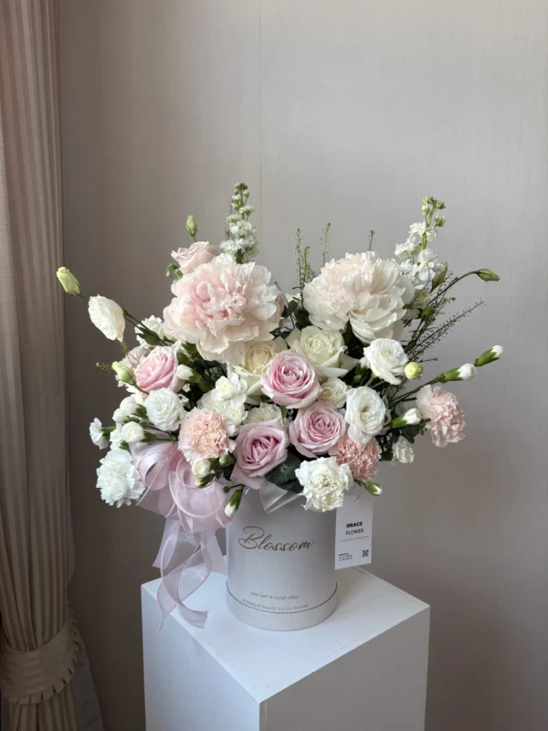 กล่องดอกไม้สด Soft Pastel Peony