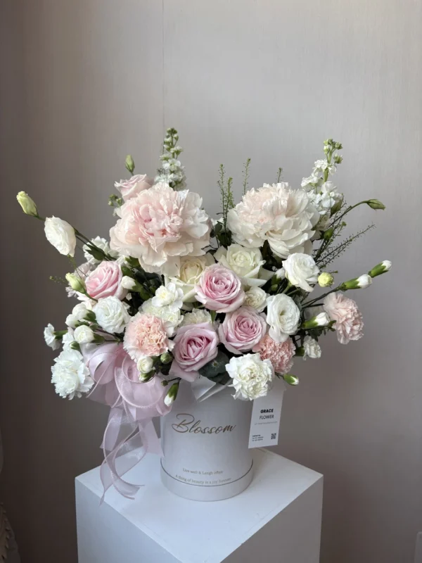 กล่องดอกไม้สด Soft Pastel Peony