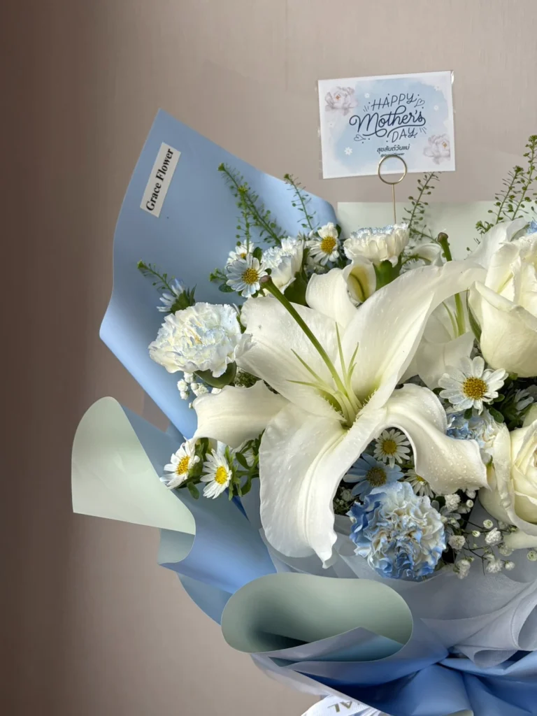 ช่อดอกไม้สด Serenade in Blue