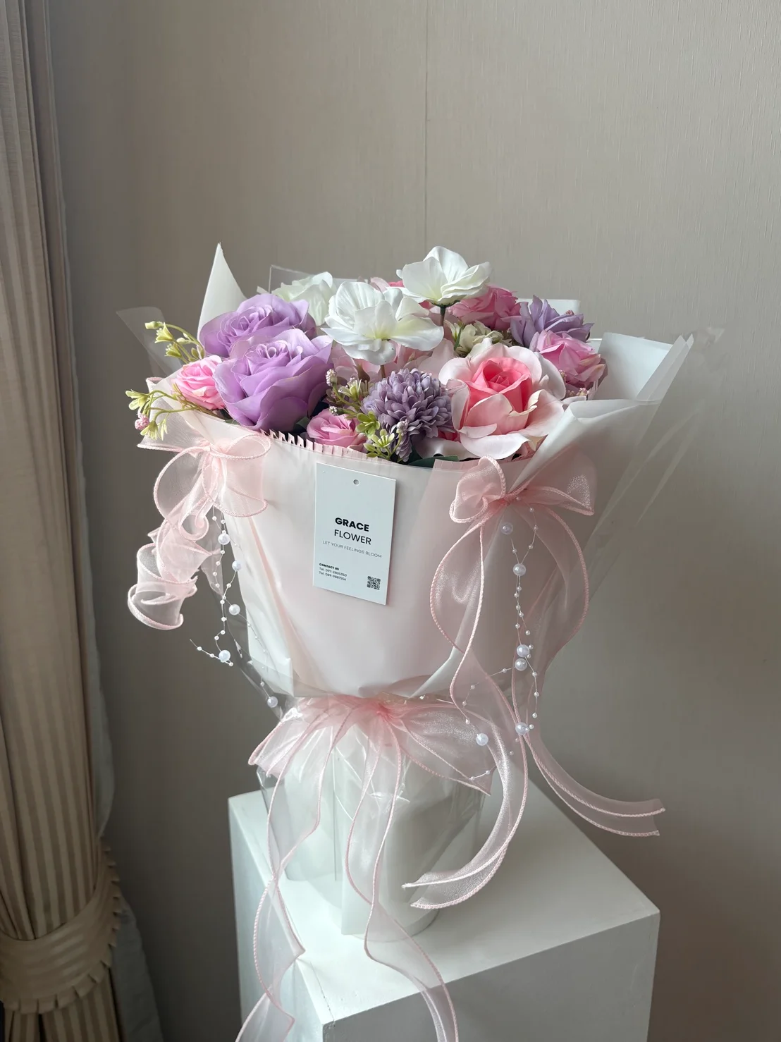 ช่อดอกไม้ประดิษฐ์ทรงกลม Pearl & Blossom