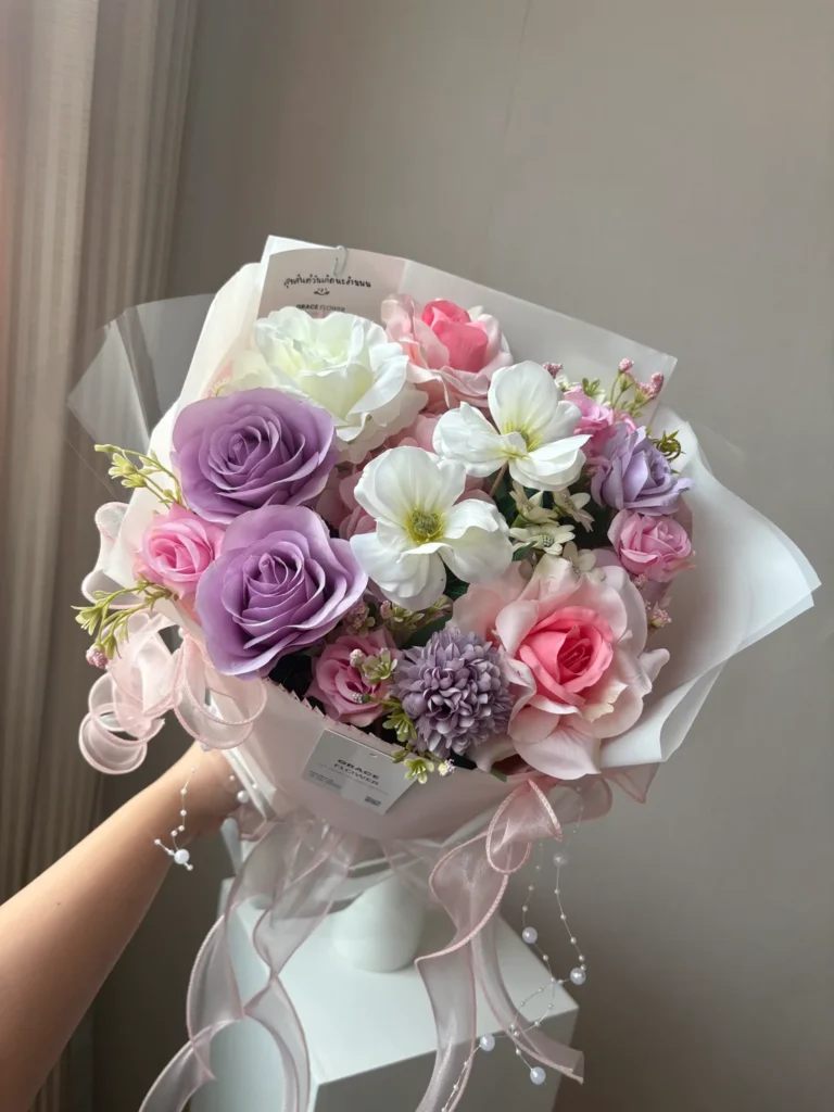 ช่อดอกไม้ประดิษฐ์ทรงกลม Pearl & Blossom